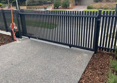 unique fencing gates and metal fabrication