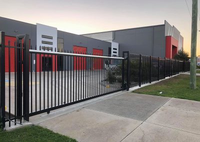 unique fencing gates and metal fabrication