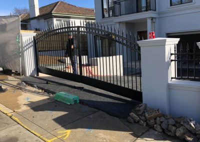 unique fencing gates and metal fabrication